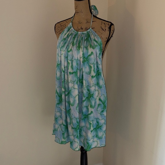Dresses & Skirts - Blue & Green Floral Halter Tunic Dress
